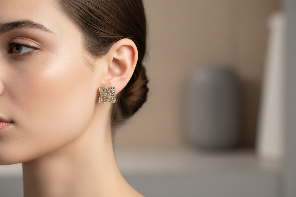 14K Stud RQ-INSP LV Lifestyle Photo