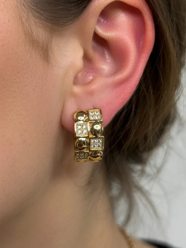14K CHECKERBOARD HUGGIE HOOP EARRING X000658501
