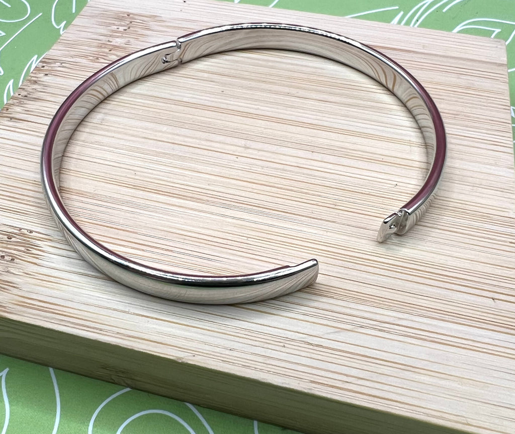 WHG Bangle Bracelet 109-6MMYH1