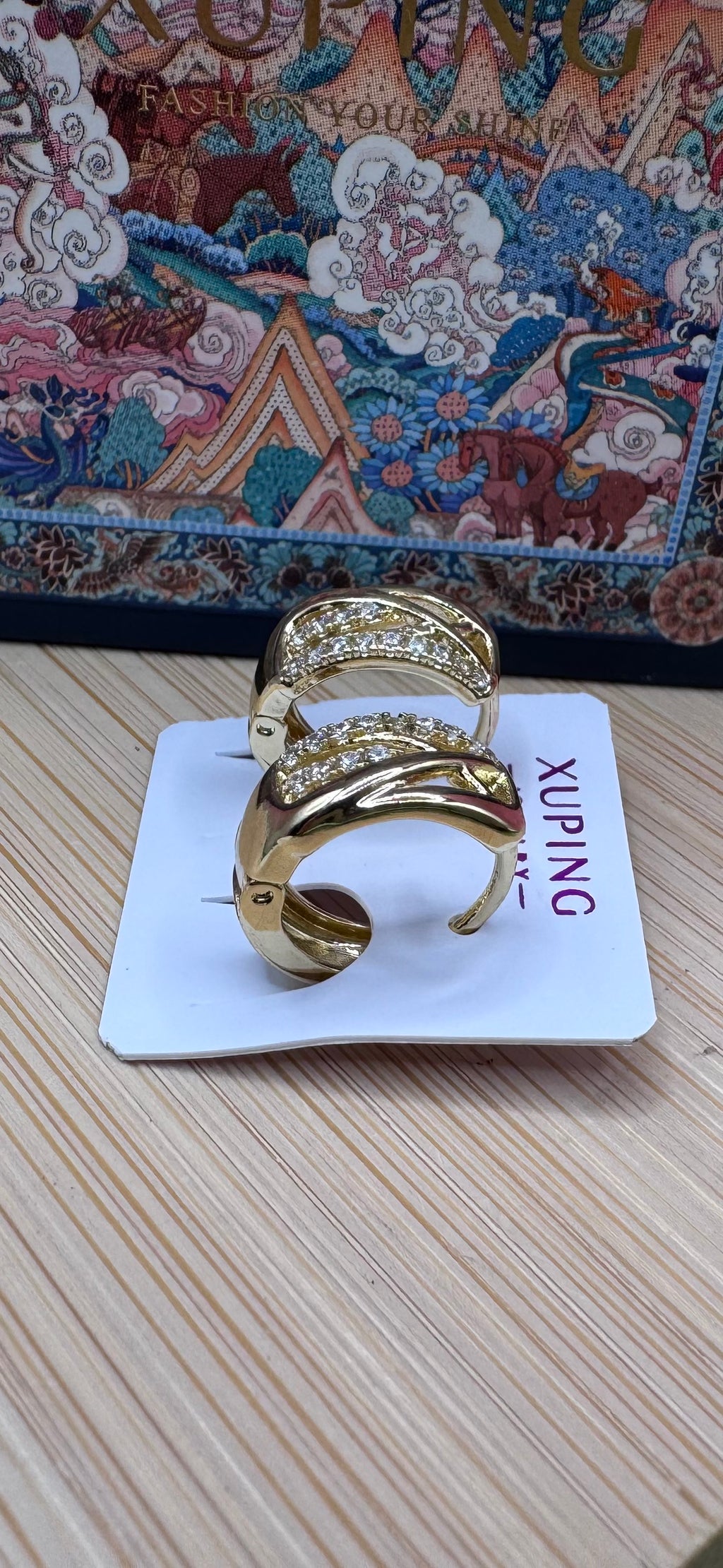 14k Huggie Hoop TEYX-2409
