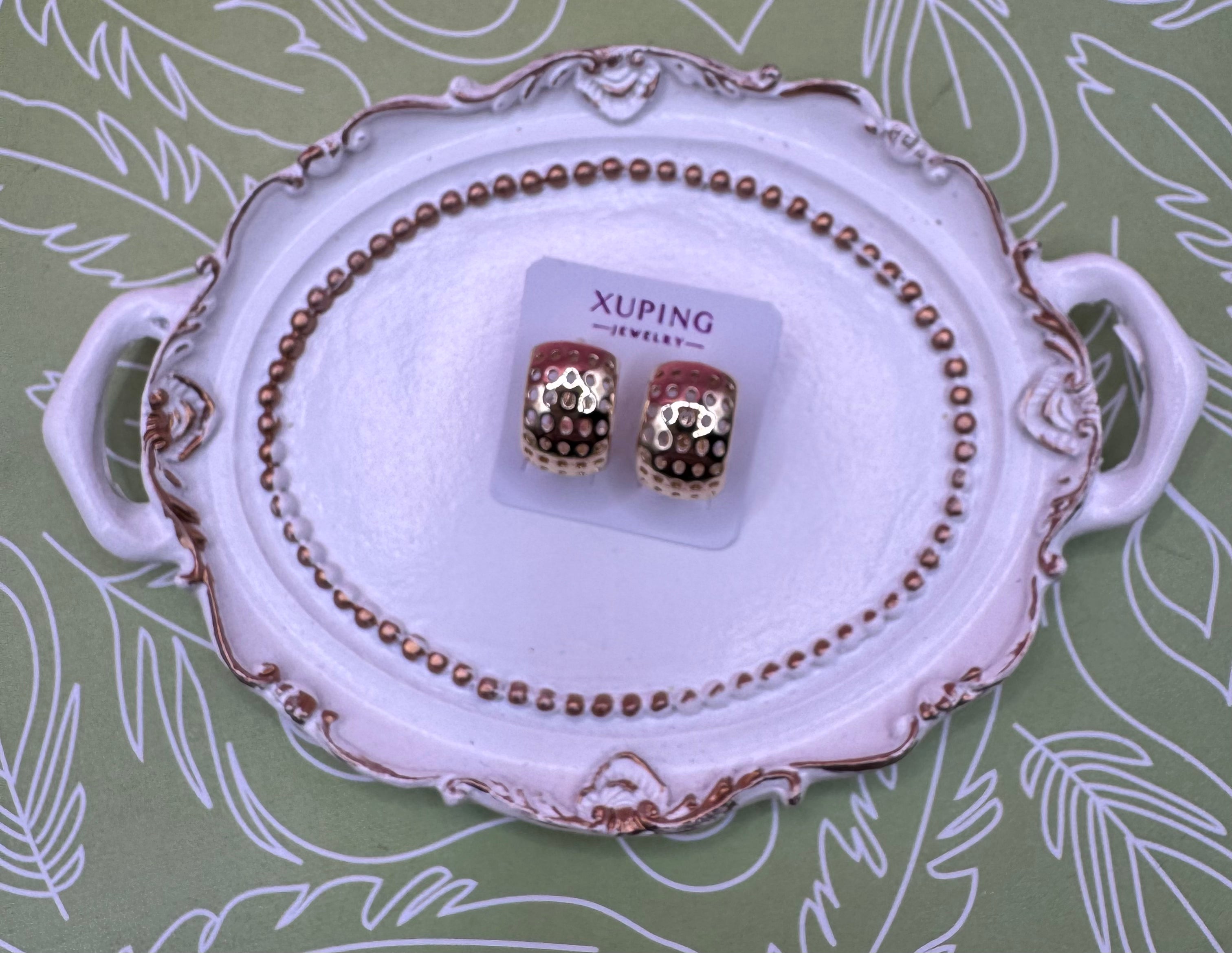 14K Huggies' Hoop