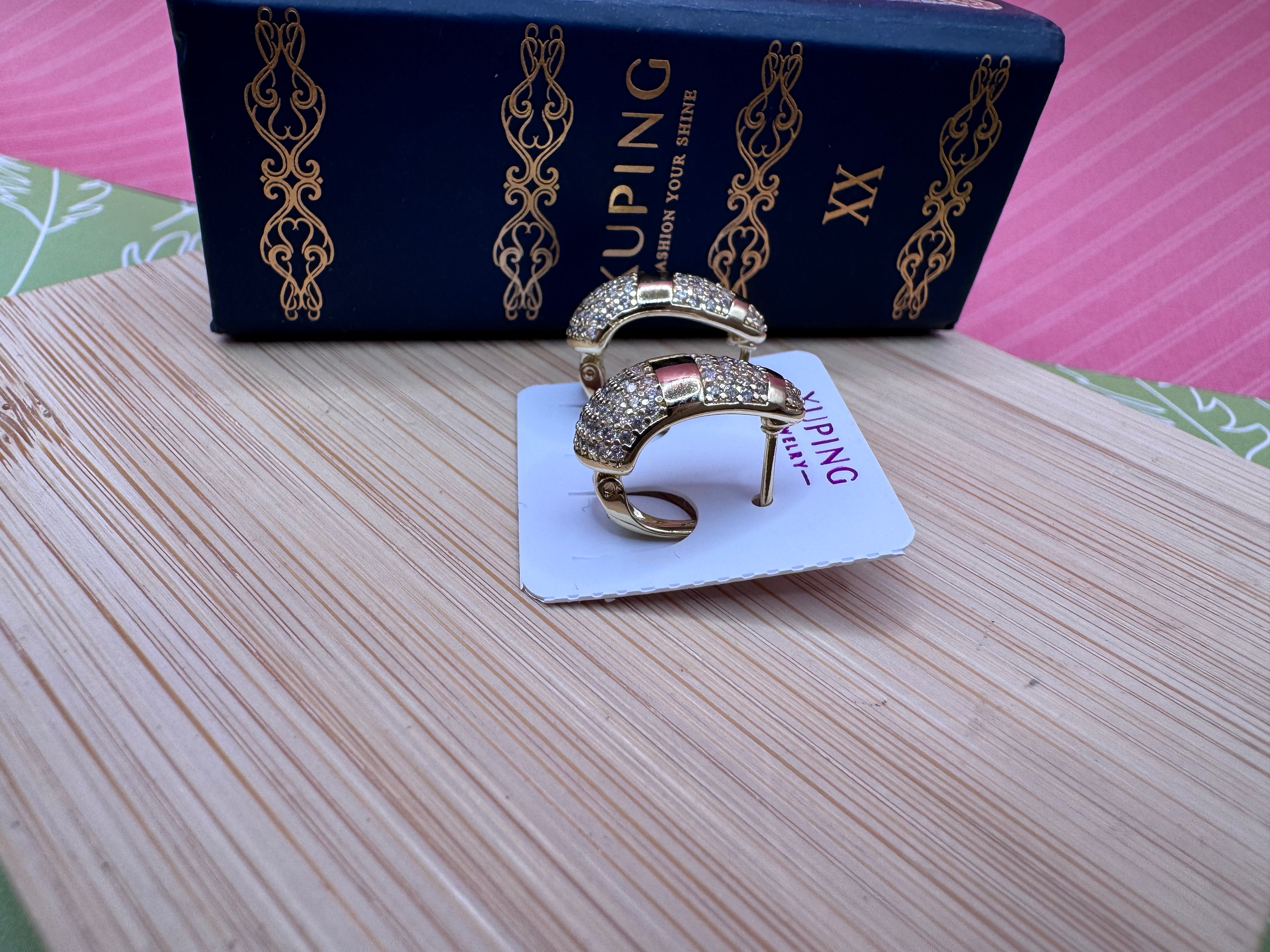 14k Drop Shape Huggie ZEYX-1790