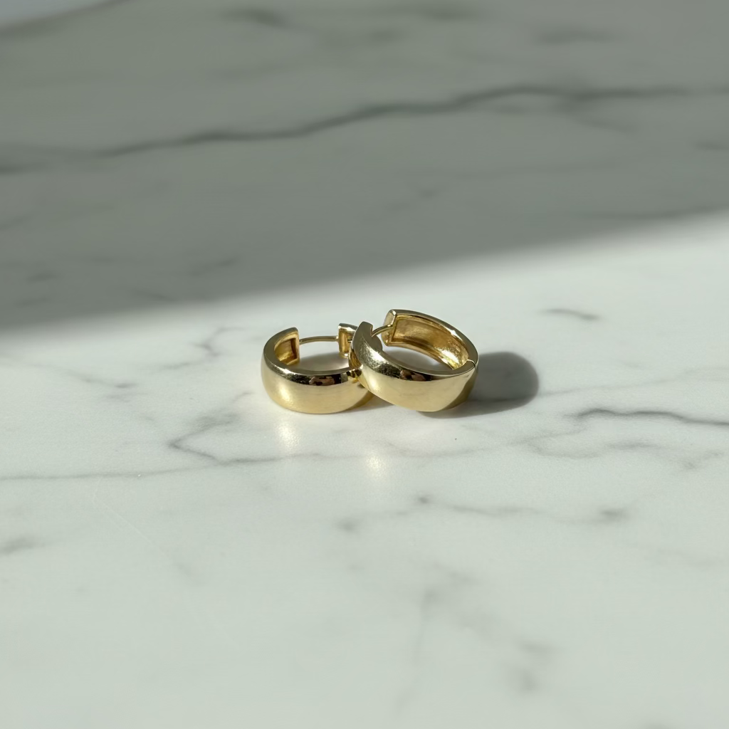 14K PLAIN HUGGIE EARRING K-06330039