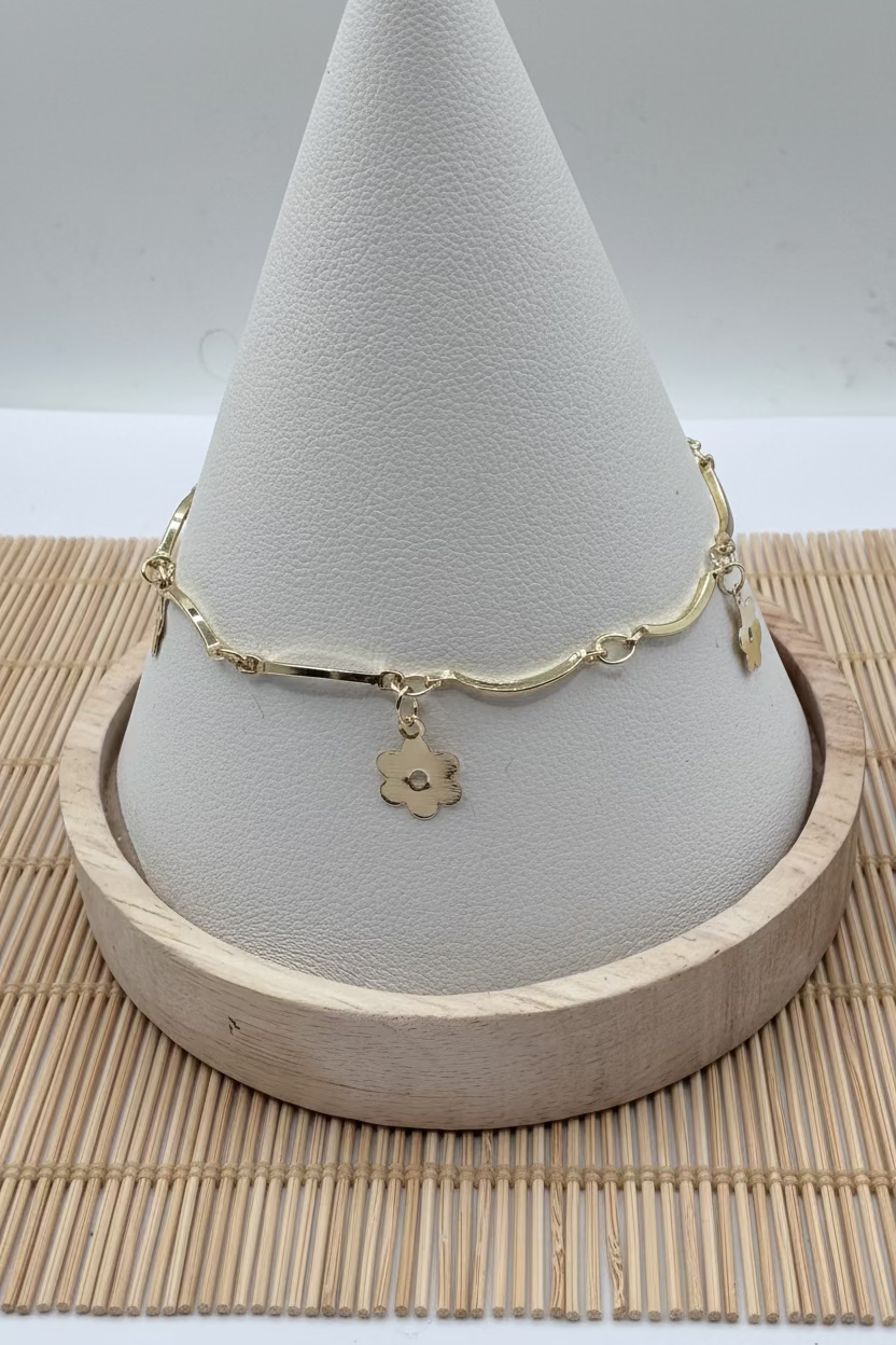 14K GOLDEN BLOOM CHARM BRACELET T-01900001