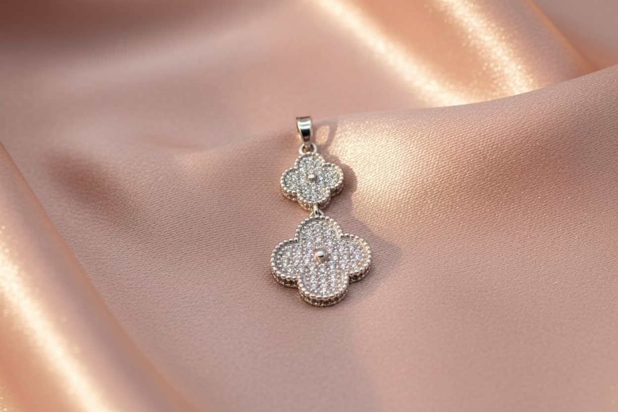 WHG DOUBLE CLOVER PENDANT
