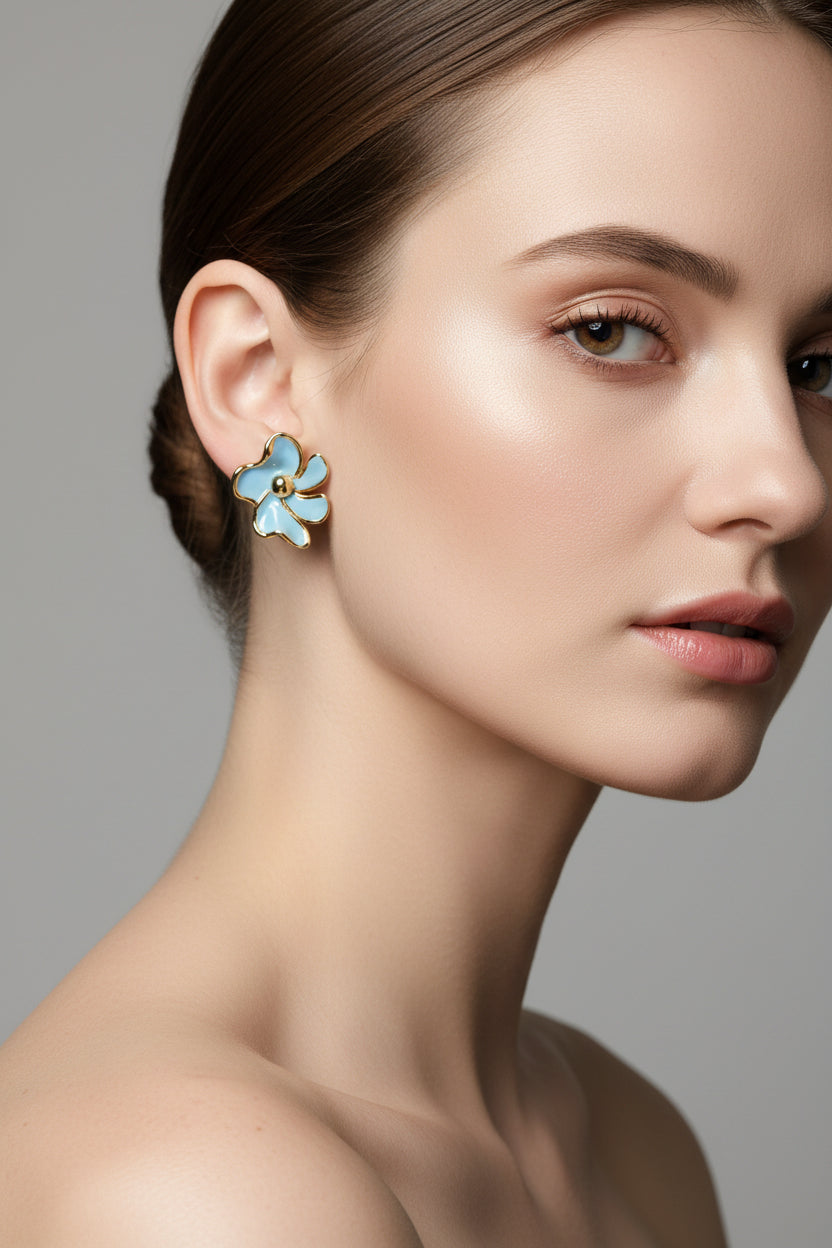 14K LIGHT BLUE FLOWER STUD EARRING