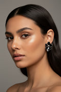 14K BLACK FLOWER STUD EARRING