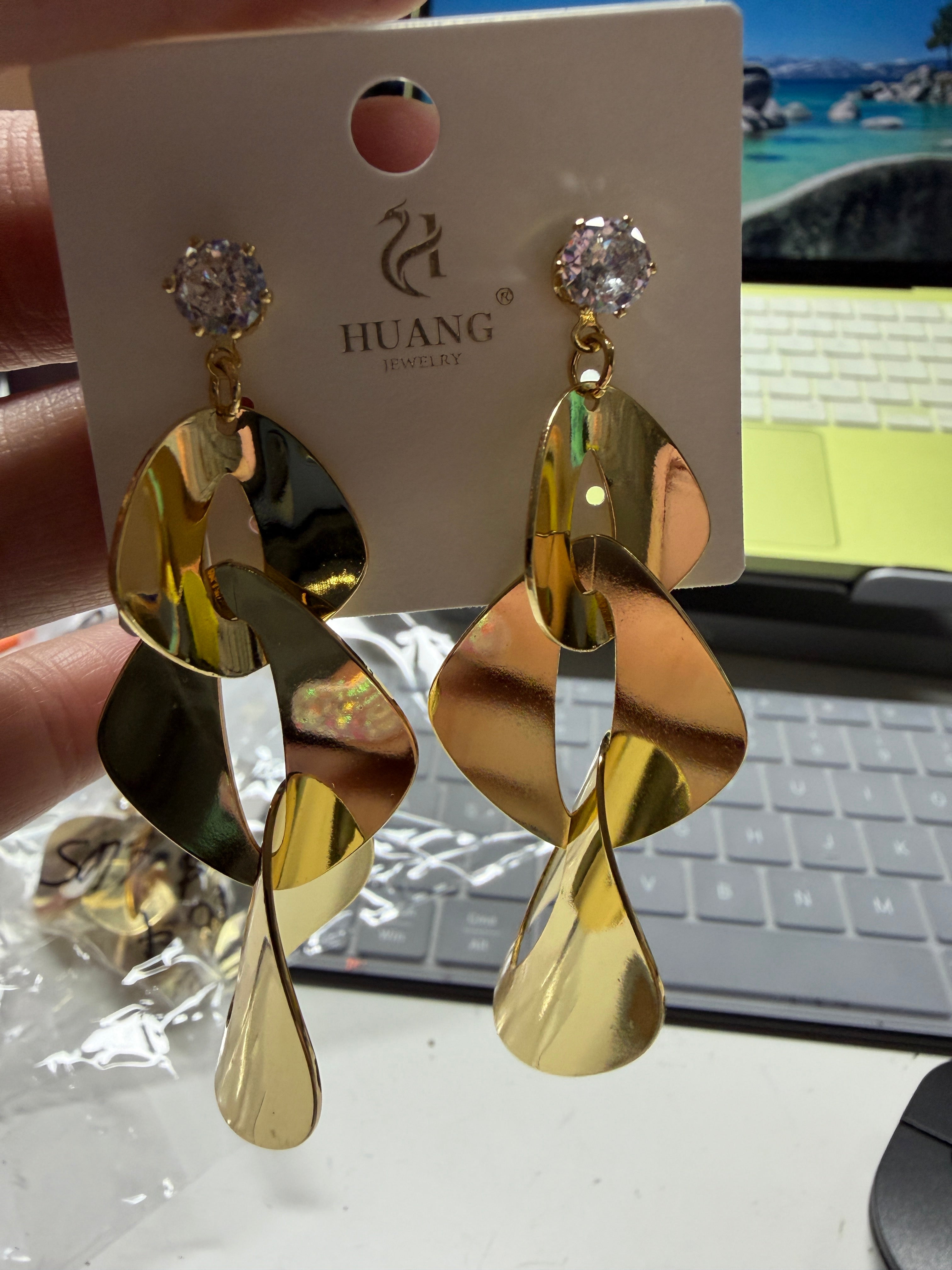 14K GEOMETRIC DROP LONG EARRING