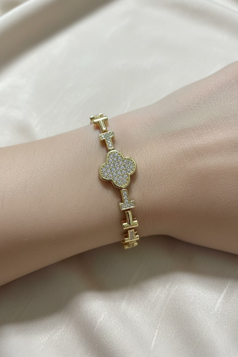 14K CLEAT CLOVER BRACELET RQ356