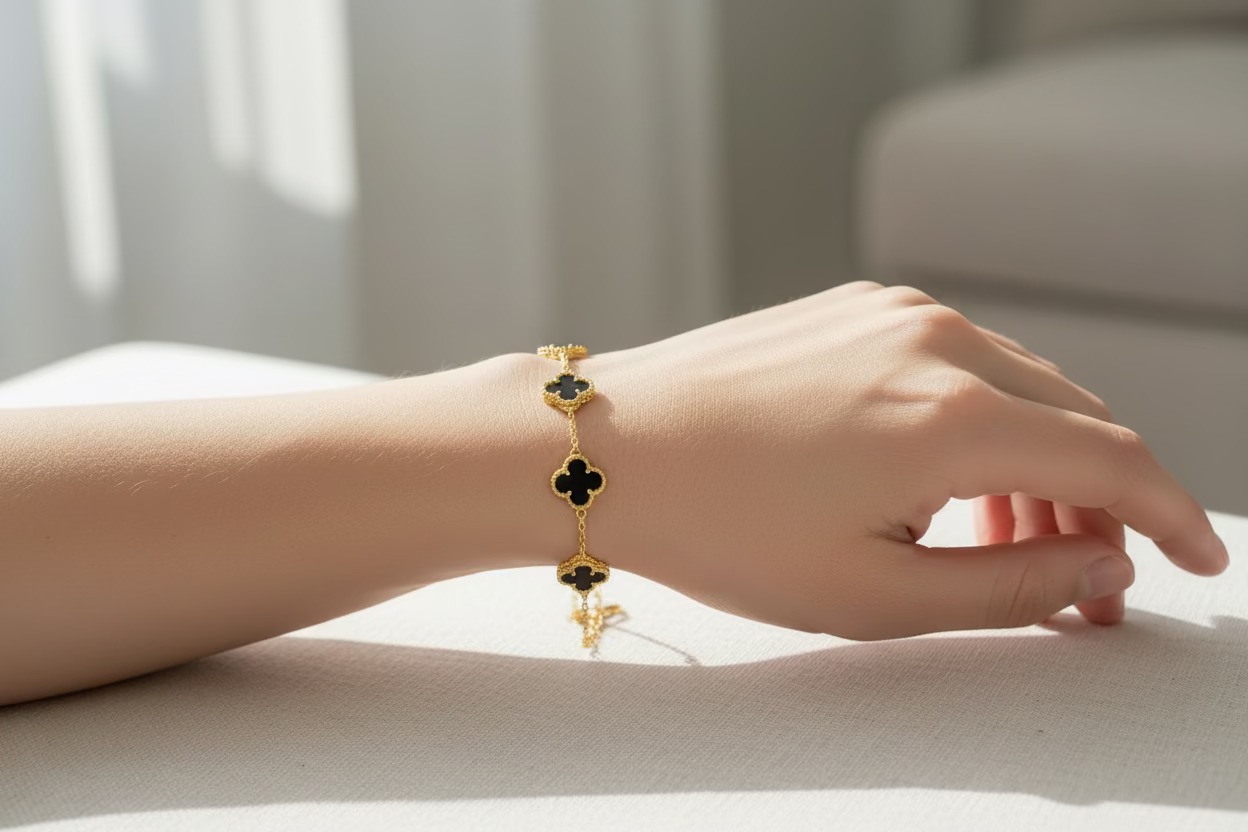 14K BLACK CLOVER MOTIFS BRACELET RQ378