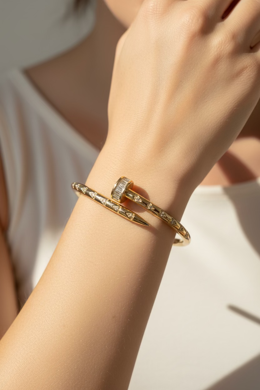 14K CARTIER BANGLE BRACELET RQ381