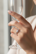 WHG V-SHAPED RING WITH CLEAR GEMSTONE GJ-01420001