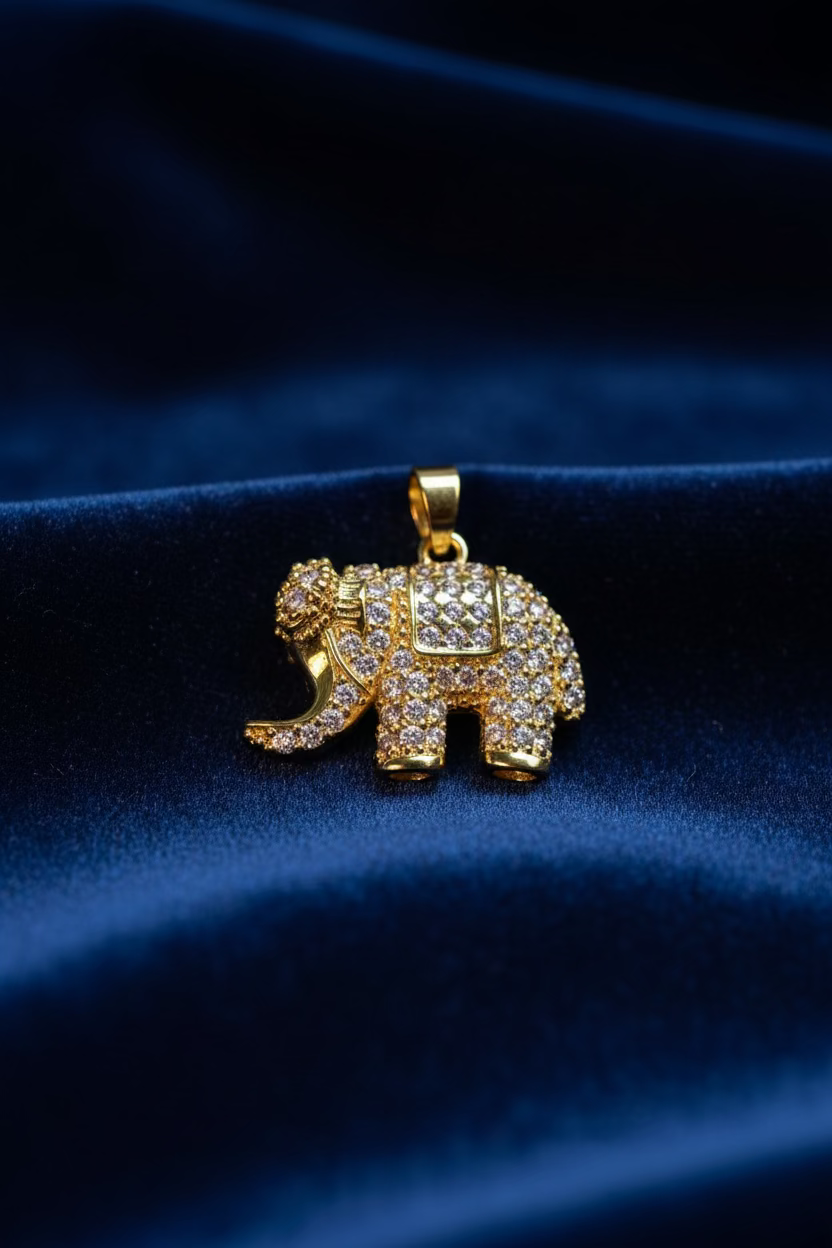14K CLEAR ELEPHANT PENDANT
