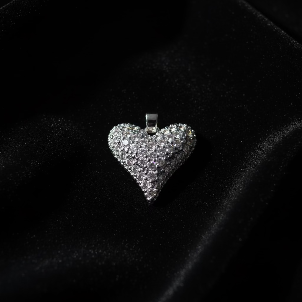 WHG CLEAR HEART PENDANT
