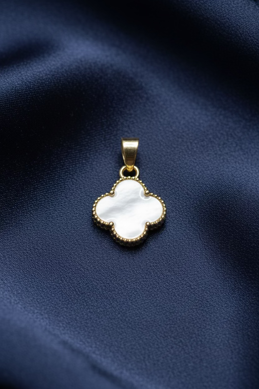 14K WHITE CLOVER PENDANT DC-89440001