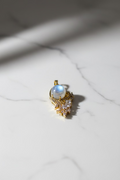 14K SWAN WITH CENTRAL WHITE STONE PENDANT
