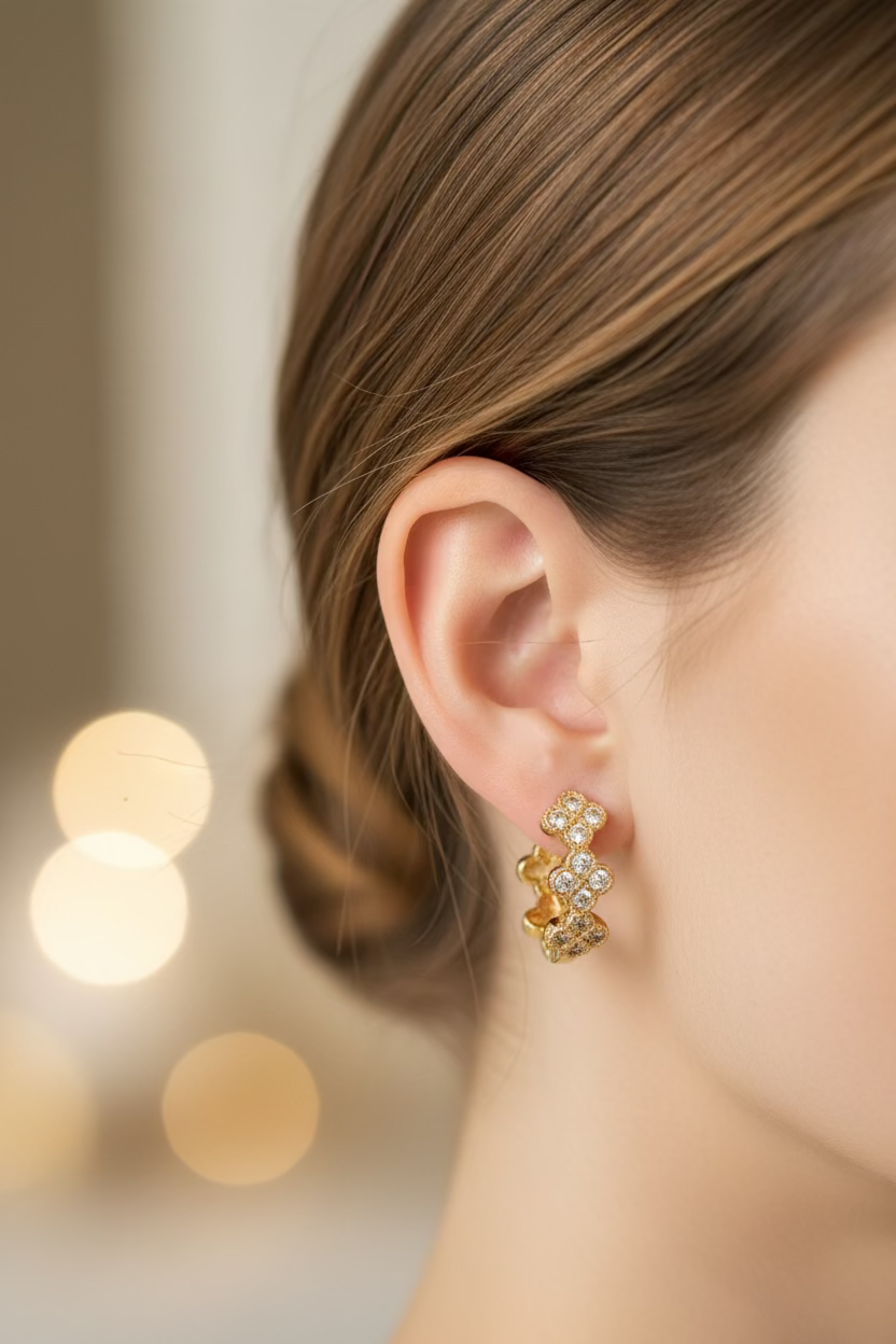 14K CUBIC ZIRCONIA CLOVER HUGGIE HOOP EARRINGS YAH223A