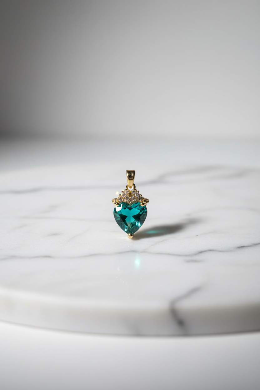 14K GREEN GEMSTONE HEART PENDANT