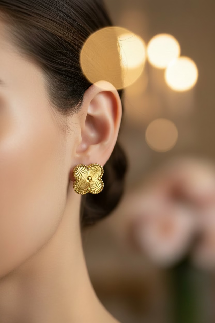 14K VAN CLEEF & ARPELS VINTAGE ALHAMBRA GUILLOCHE EARRINGS R-16790002