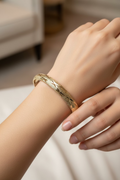 14K 8N X-SHAPED BANGLE BRACELET CH-02010744