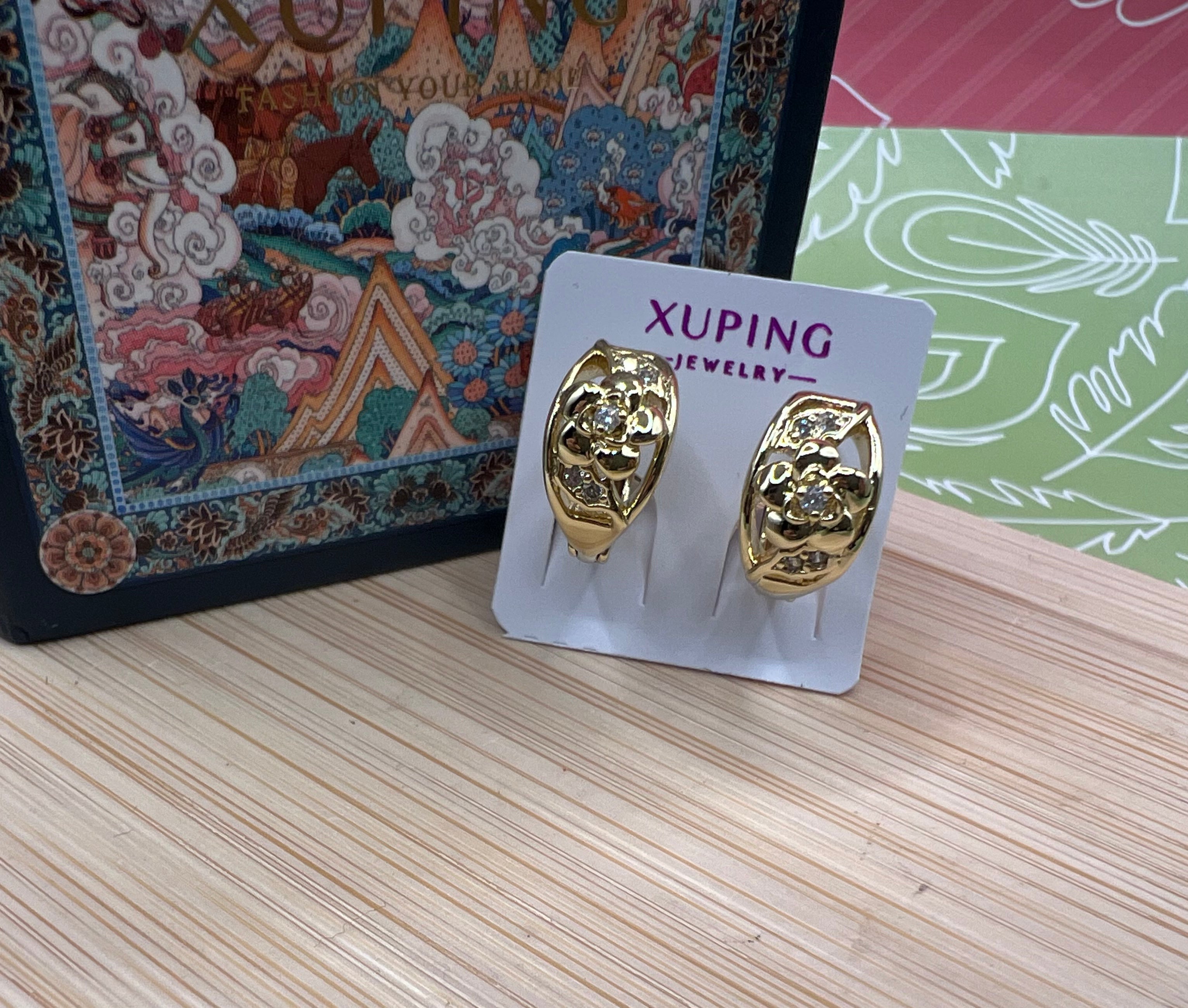 14k Huggie Earings Flower Shape TEYX2-1118