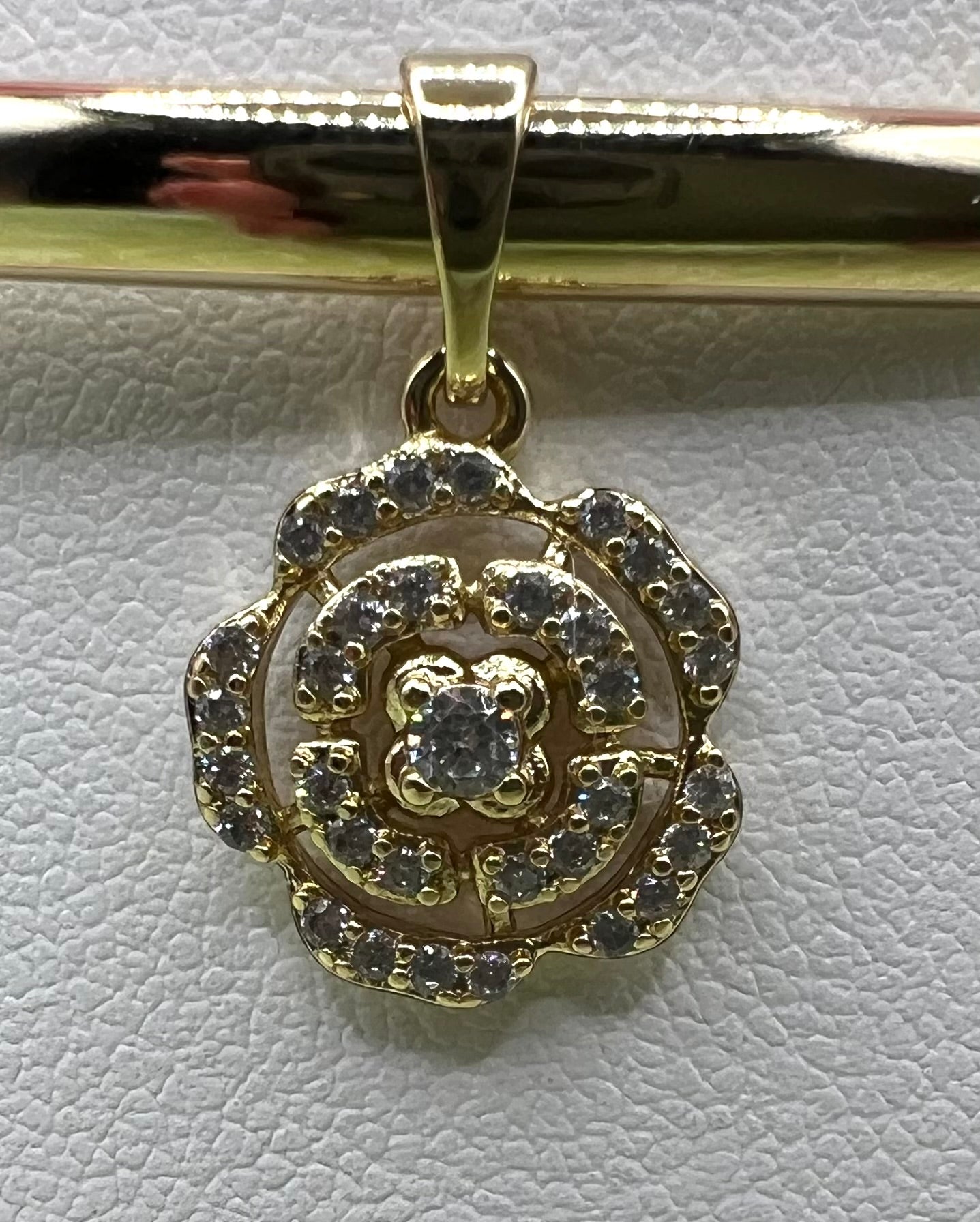 14k Flower Pendant Clear ZSYX-0610P