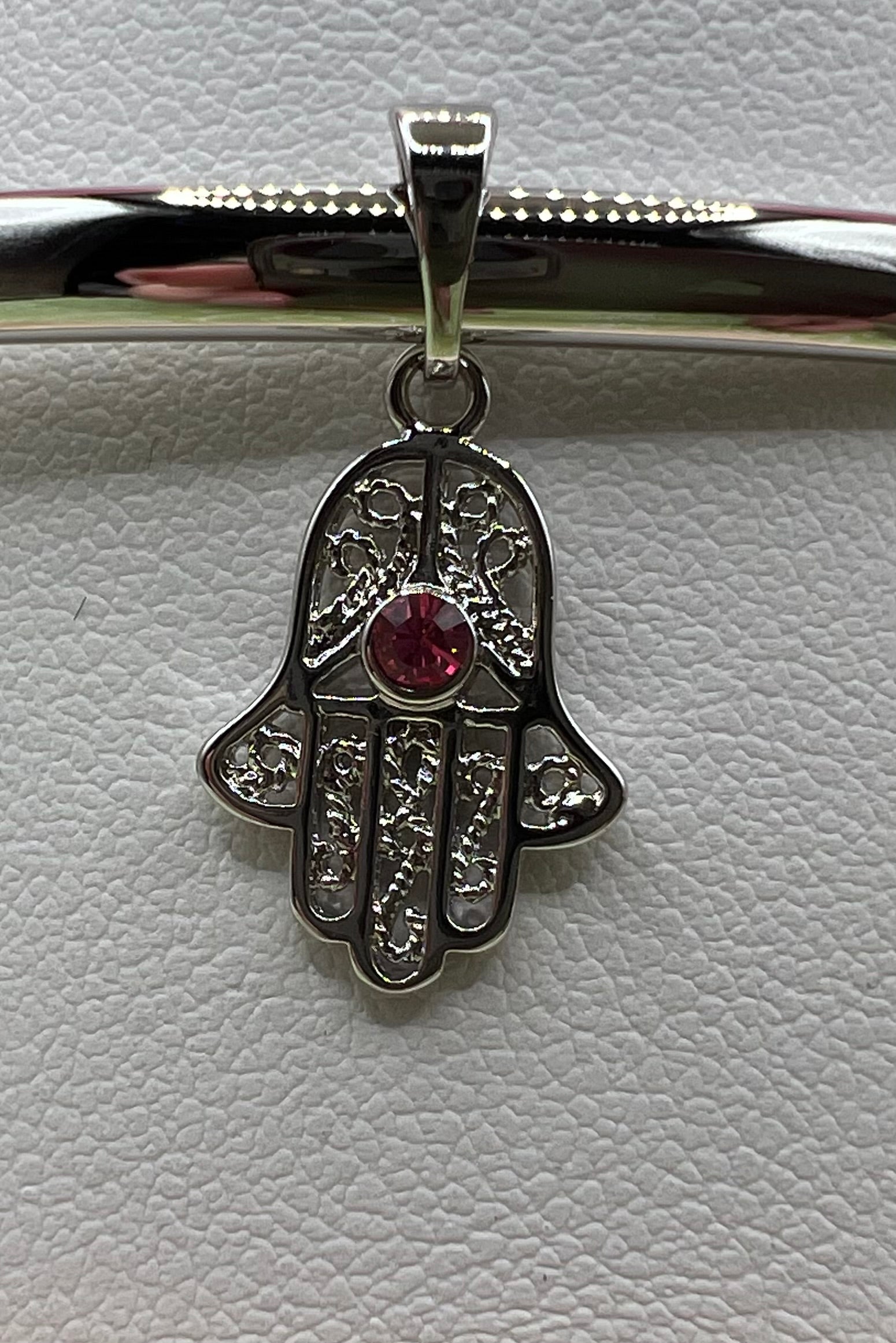 WHG Fatima Hand Pendant SYX-0213PJ