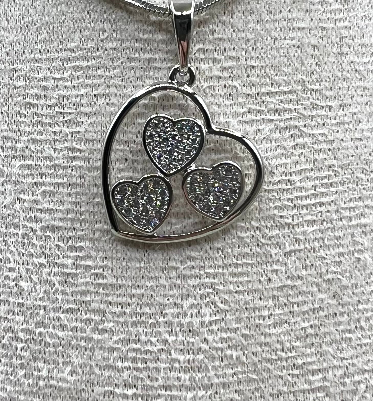 WHG Heart Pendant ZPYX-3903