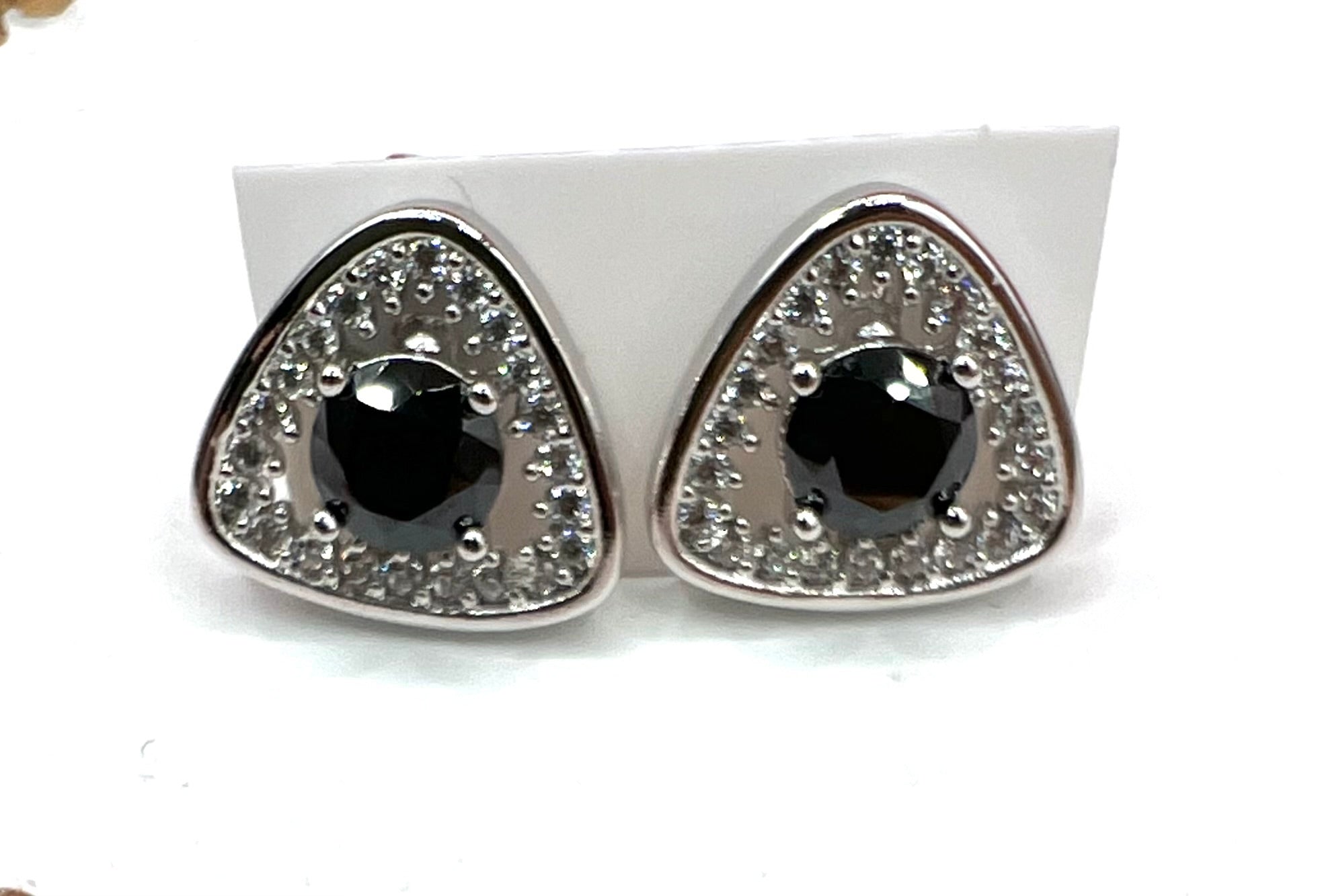 WHG Triangle Stud Earing TEYX-8420