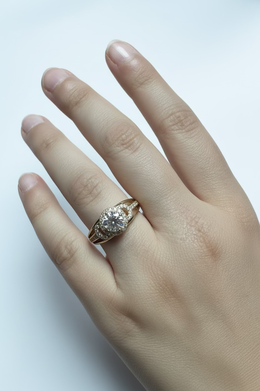 14K CLEAR VINTAGE-STYLE HALO ENGAGEMENT RING