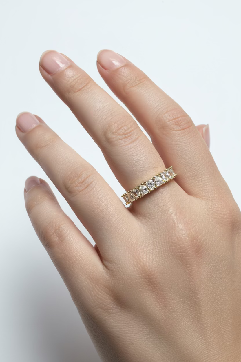 14K PEAR-CUT DIAMOND ETERNITY BAND RING
