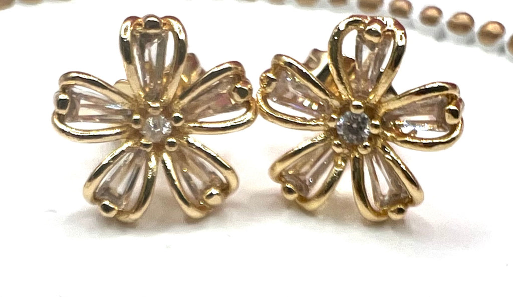 14K Stud RQ-Flower