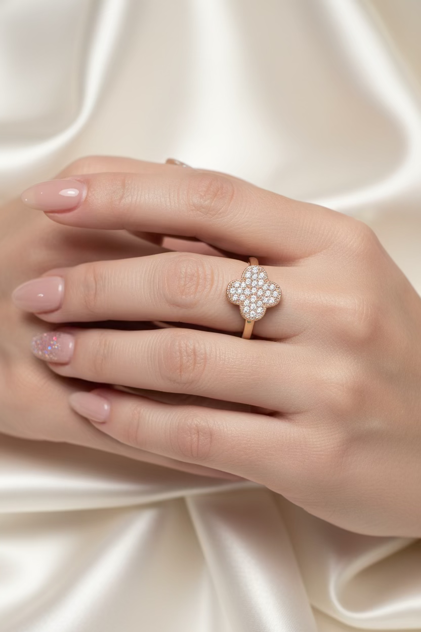 14K CLEAR CLOVER RING
