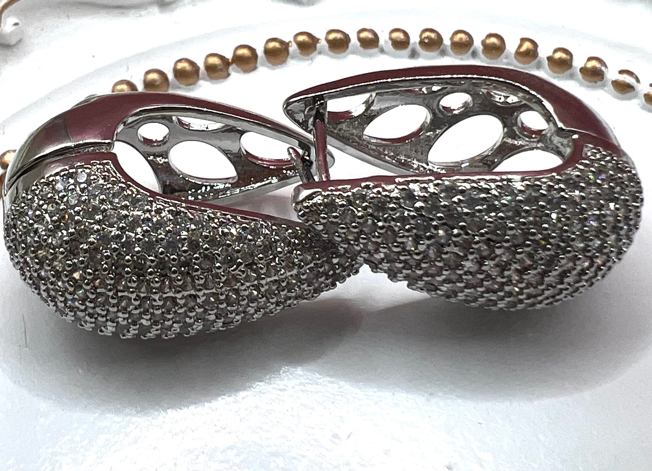 WHG Drop Shape Earings RQ154