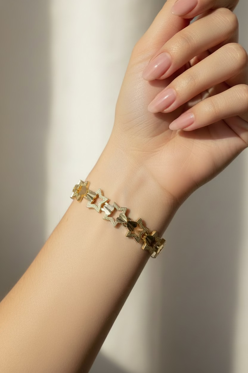 14K HALLOWED STAR AND HEART LINK BRACELET