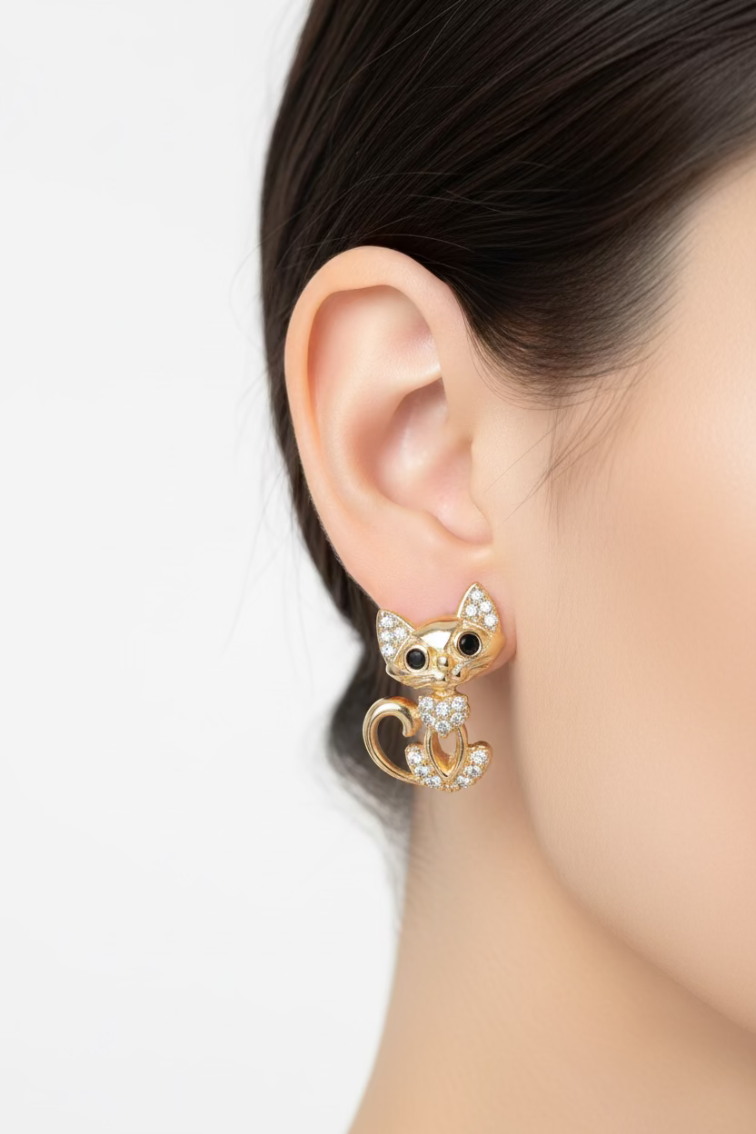 14K RHINESTONE-ENCRUSTED KITTEN EARRING