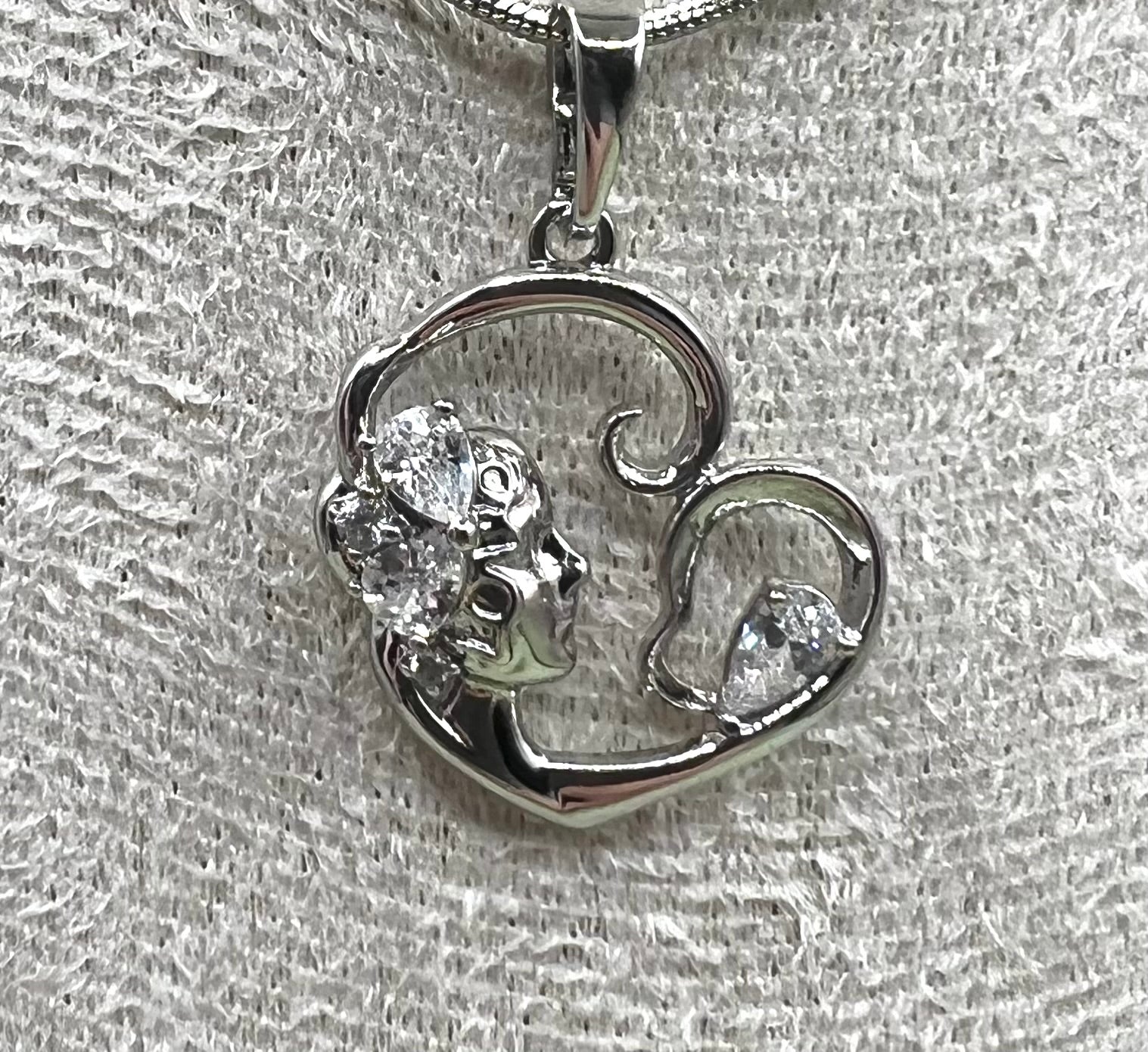 WHG Mom & Baby Heart  Pendant ZPLX-0198
