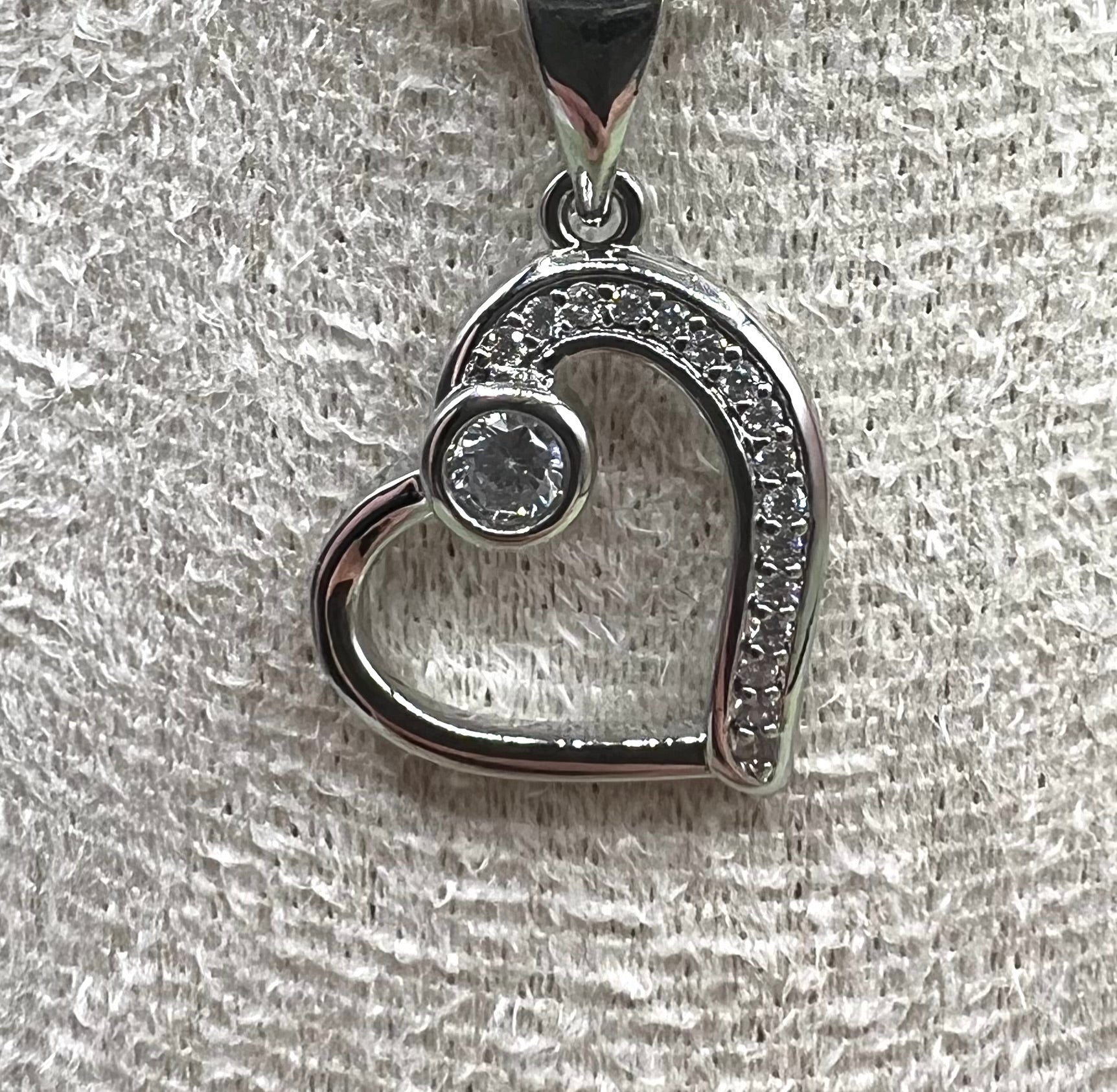 WHG Heart Pendant GS-04570001