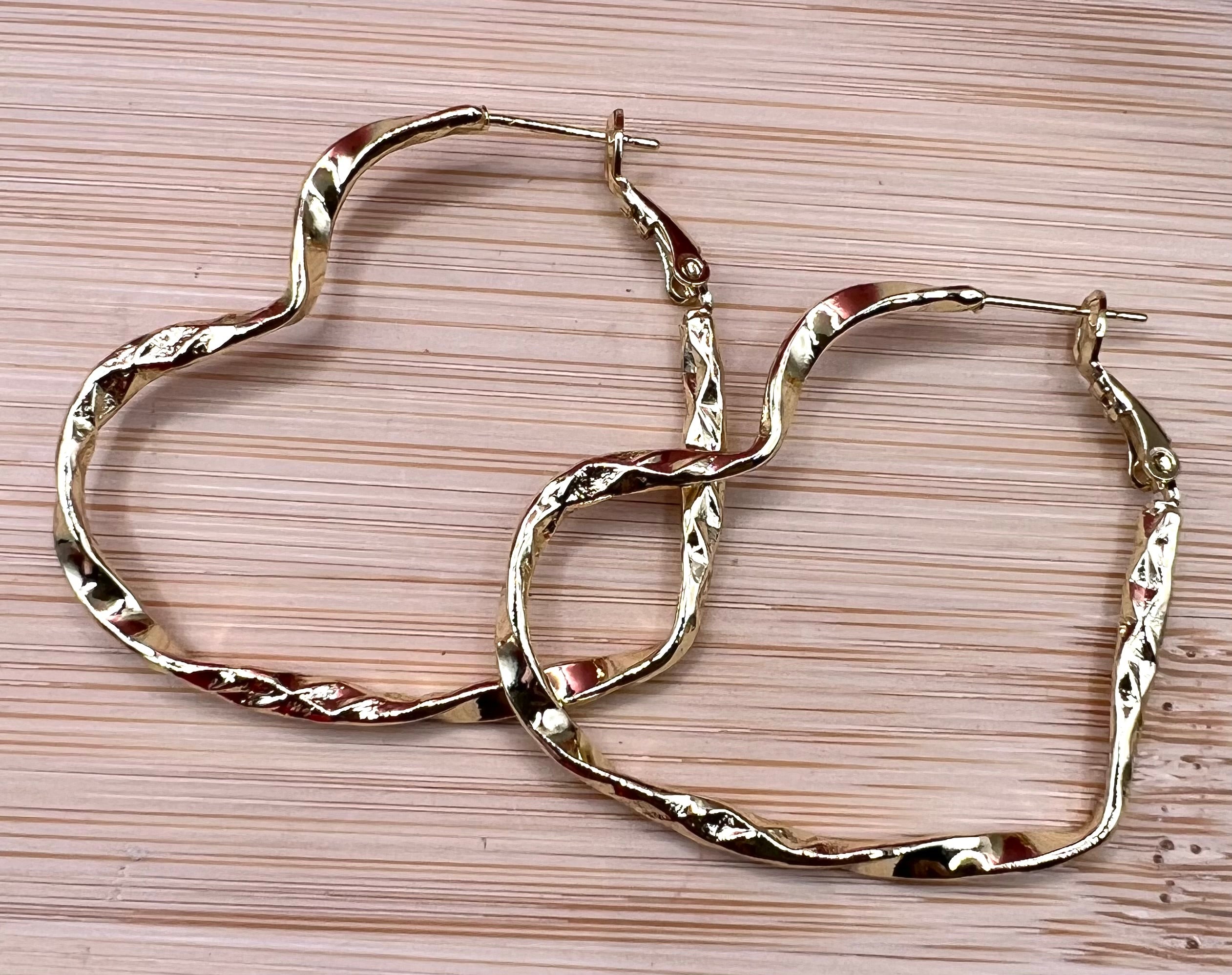14K Heart Earings R-25170002