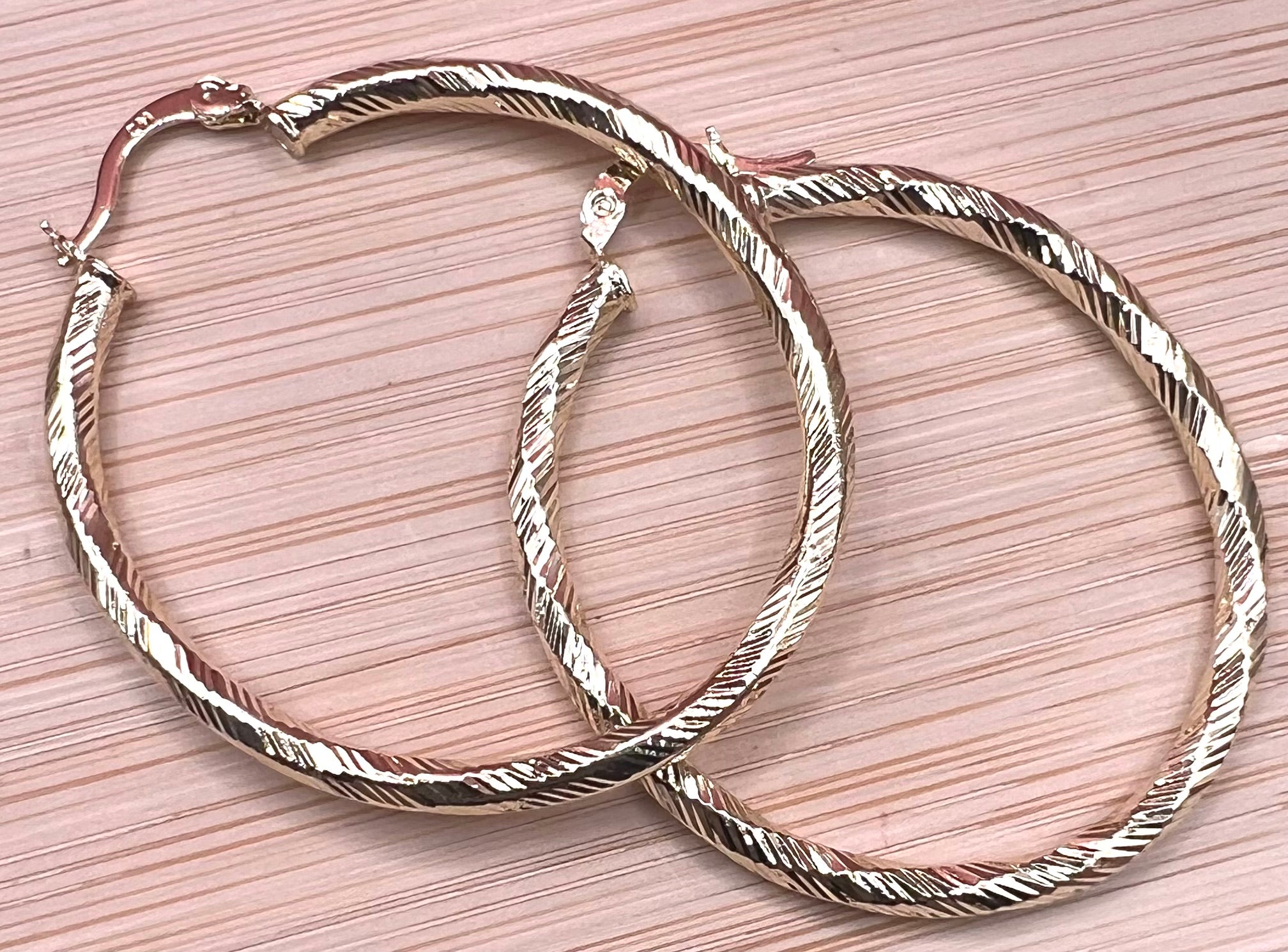 14K Hoop Earings R-21480036