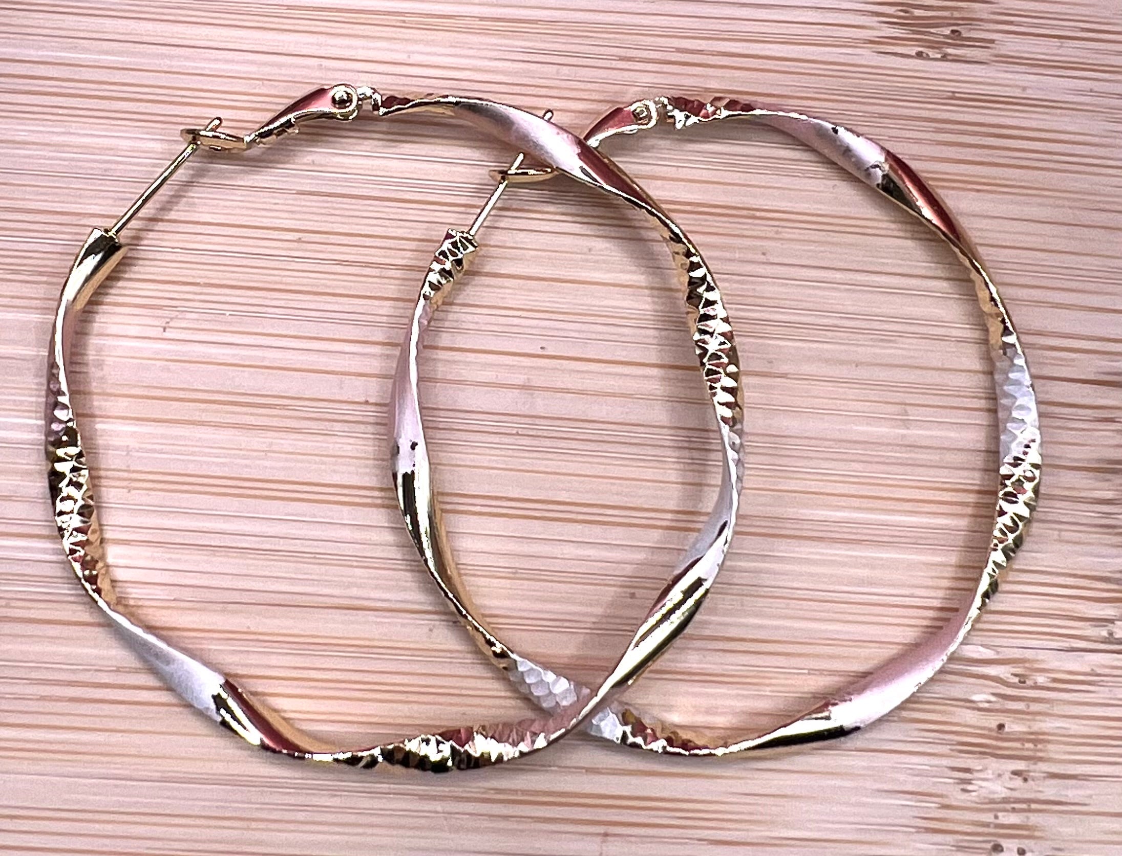 14K Hoop Earings R-24670006