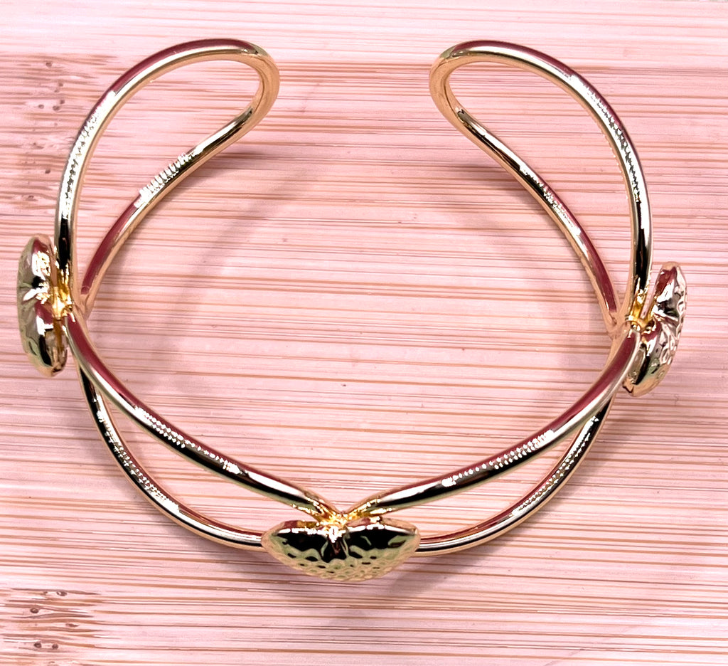 14K Heart Bangle Bracelet CH-04620001