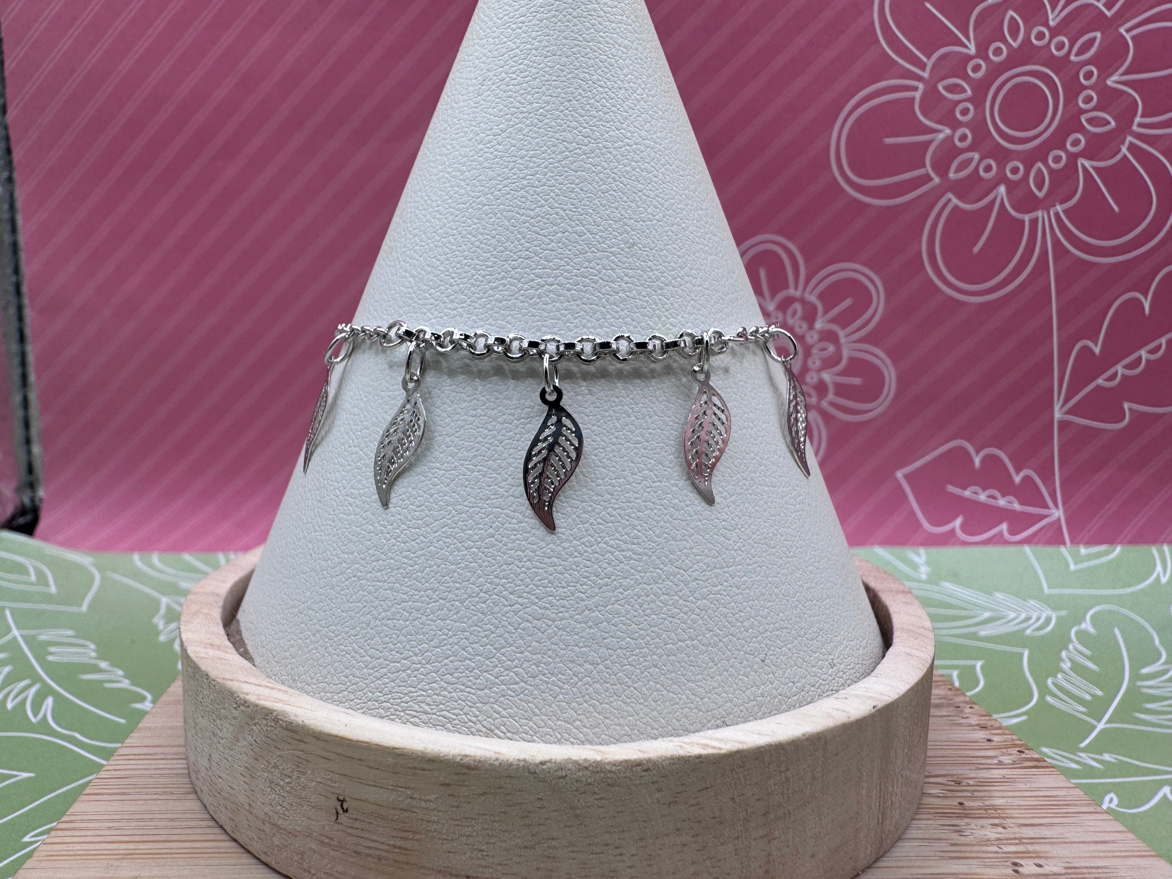 WHG LEAF CHARM BRACELET X000863678