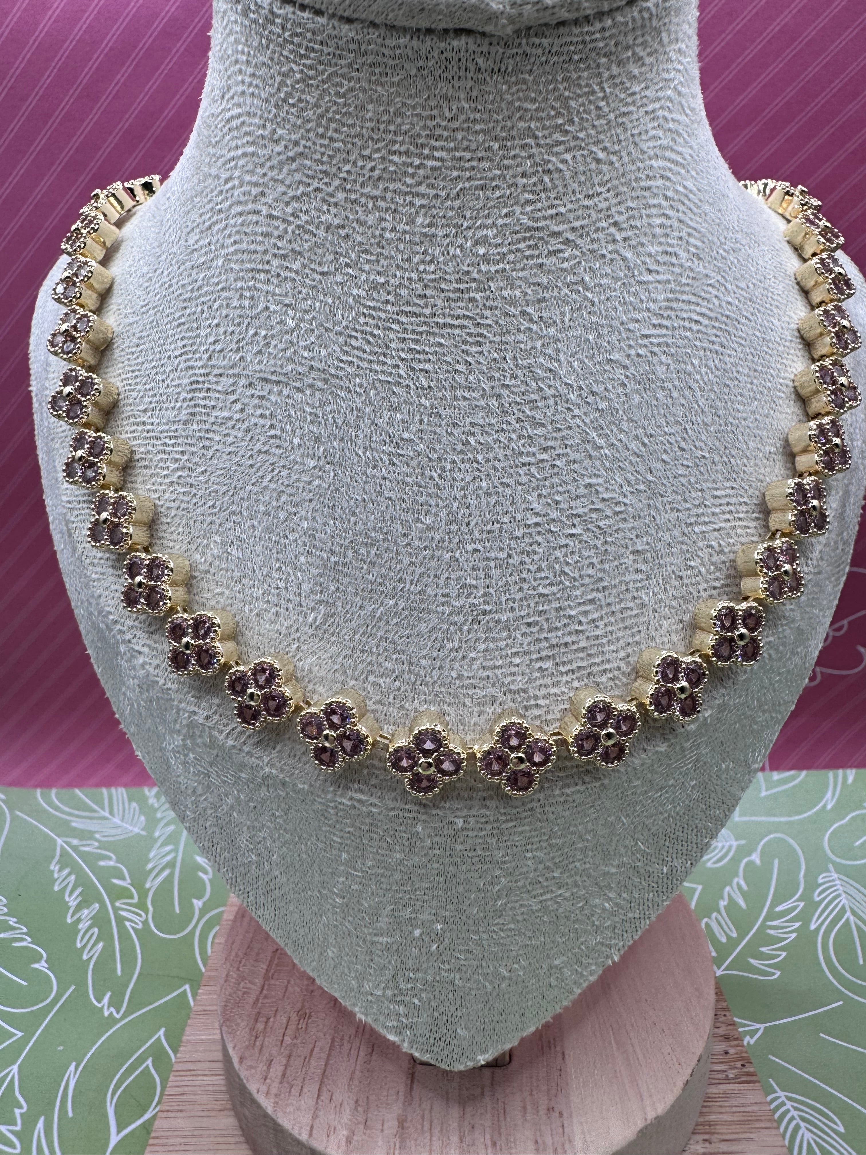 14K CLOVER NECKLACE RQ240