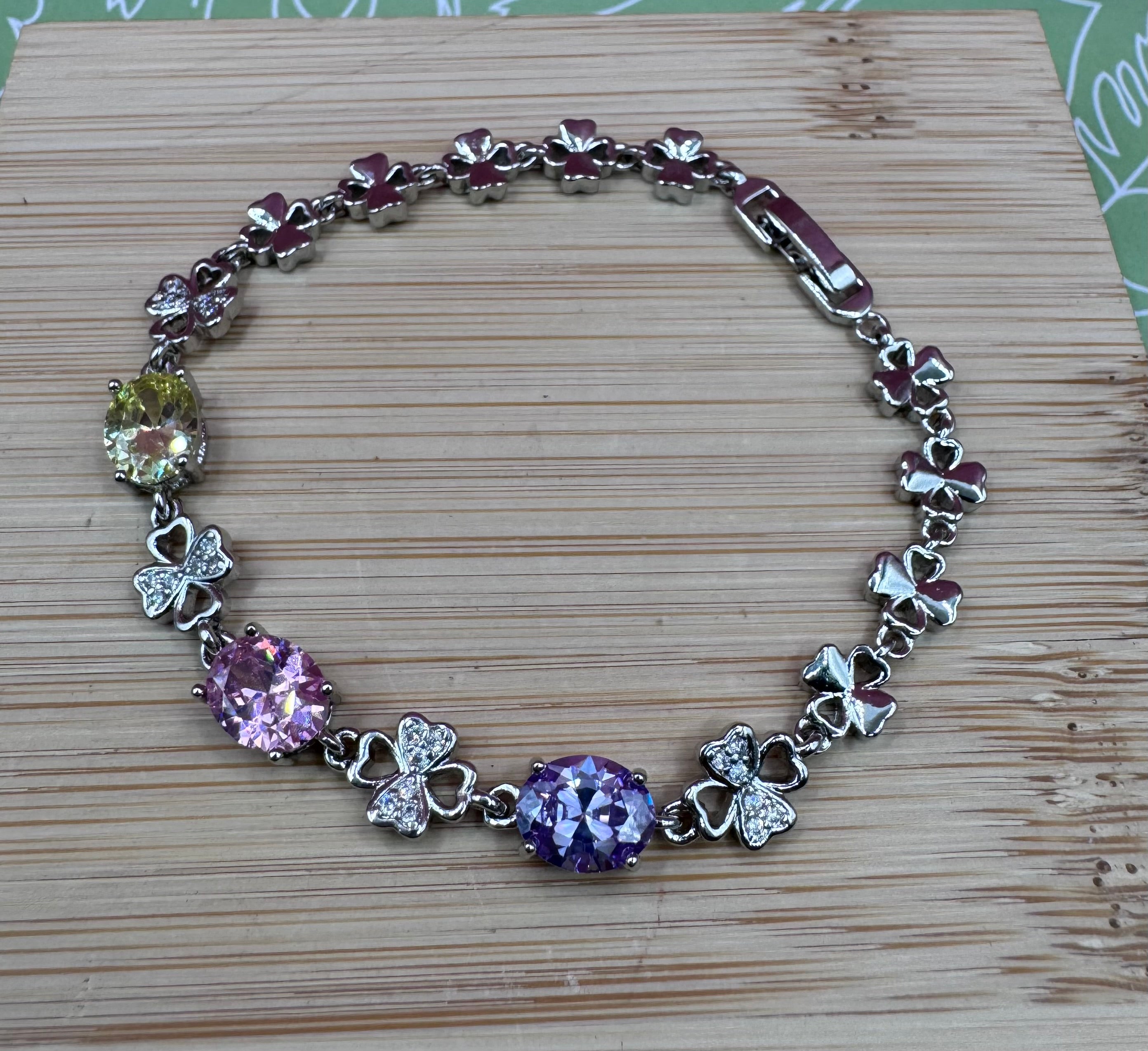 WHG MULTICOLOR BOW BRACELET SL-16260202