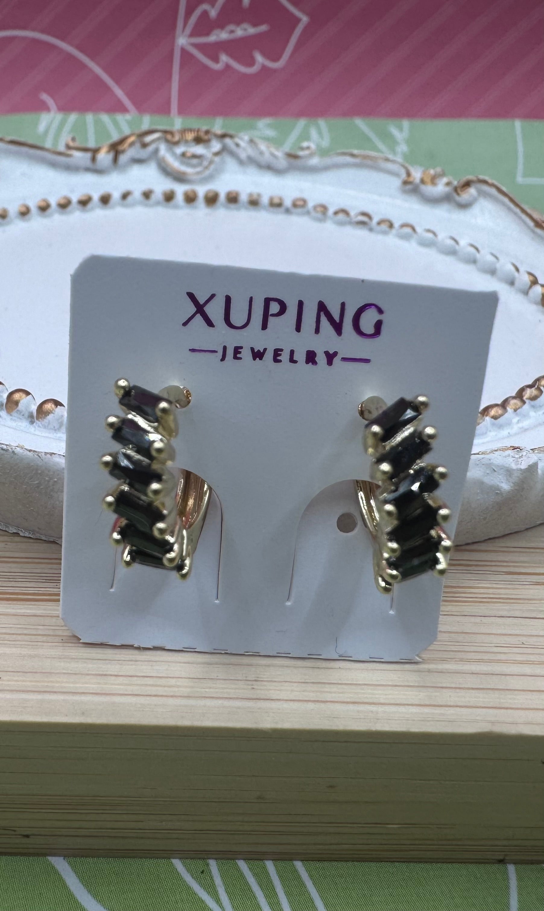 14K BLACK HUGGIE EARRING X001204602