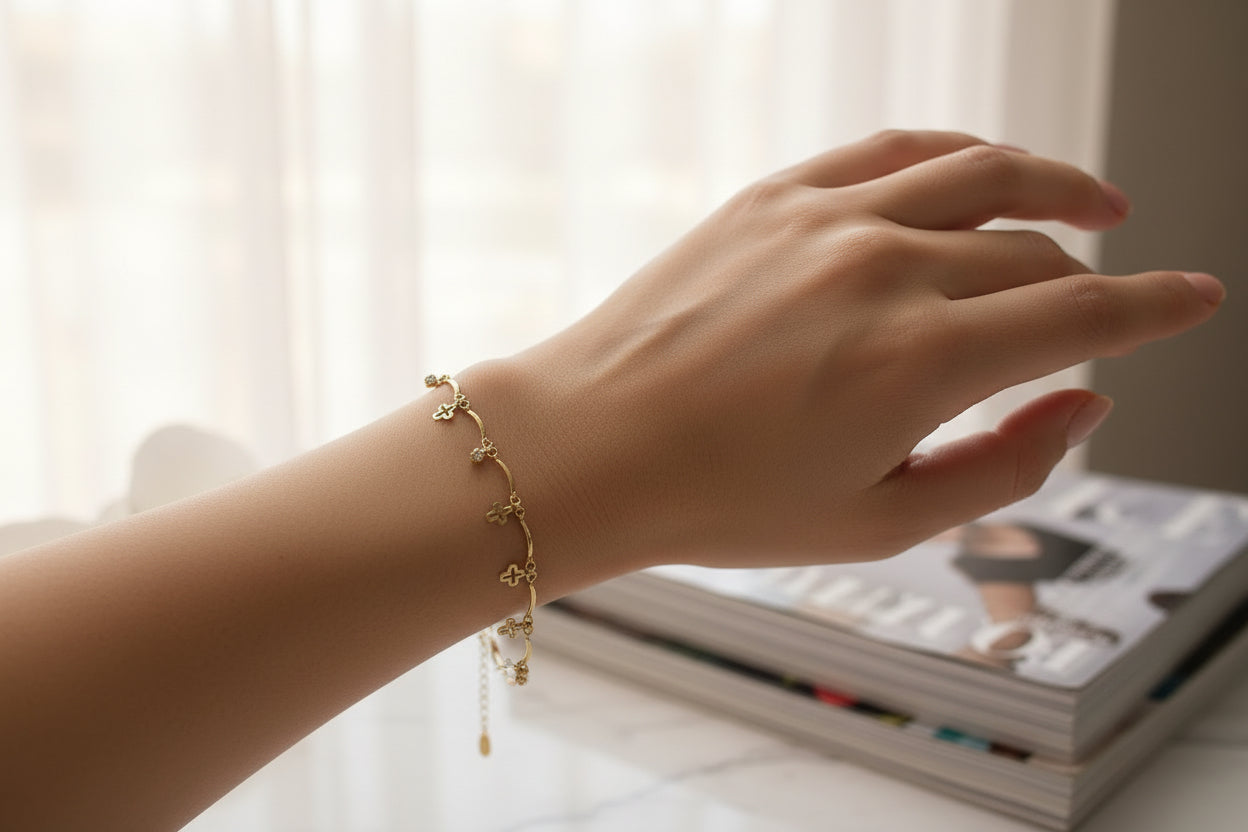 14K CHARM CROSS BRACELET TH-02680002