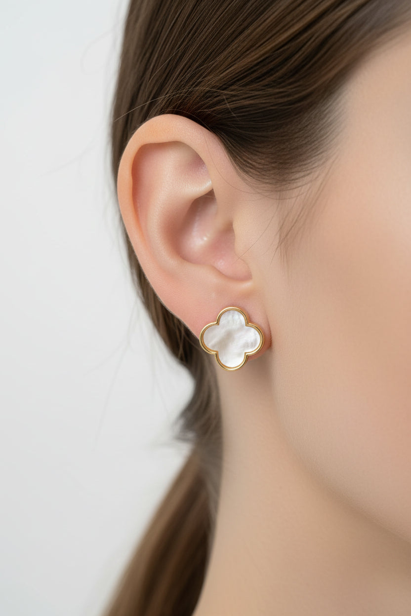 14K WHITE CLOVER STUD EARRING SY939J