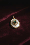 14K VINTAGE-STYLE OVAL WITH GREEN GEMSTONE PENDANT