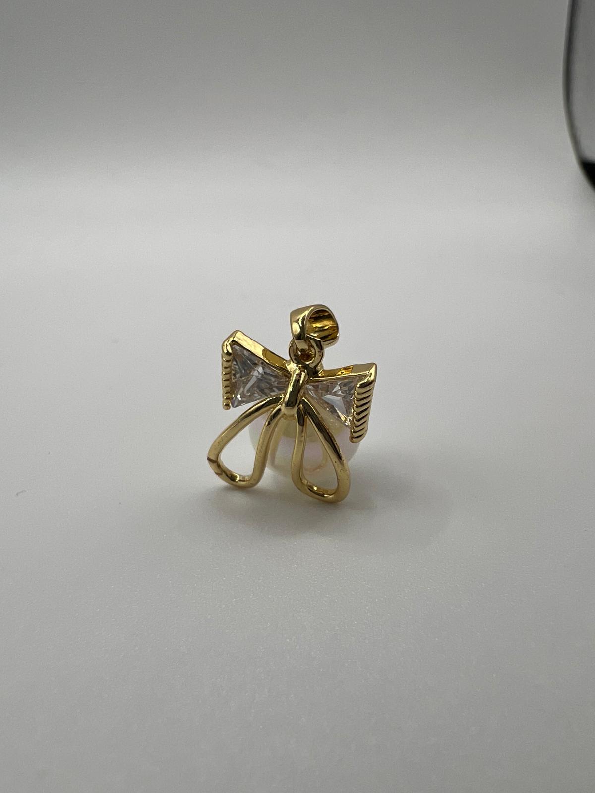 14K BOW DESIGN WITH CLEAR GEMSTONES AND WHITE PEARL